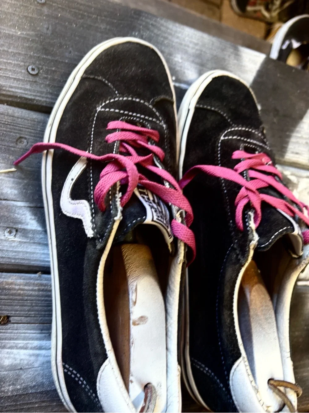 Vans Black Suede Low-Top Sneakers with Fuchsia Laces